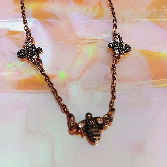BumbleBee Necklace Delicate Bronze tone Chain Necklace Simulated Diamonds BEE - Picture 4 of 10